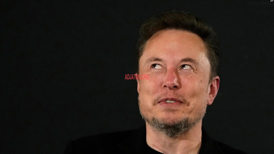 Elon Musk lance Grok, l'équivalent de ChatGPT, sur X Elon Musk lance Grok, l'équivalent de ChatGPT, sur X