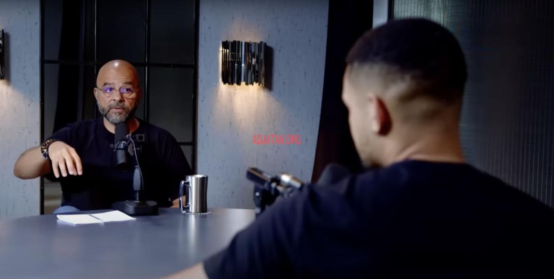 La nécessité urgente d'une IA éthique : aperçus de Mo Gawdat dans "The Diary of a CEO" La nécessité urgente d'une IA éthique : aperçus de Mo Gawdat dans "The Diary of a CEO"